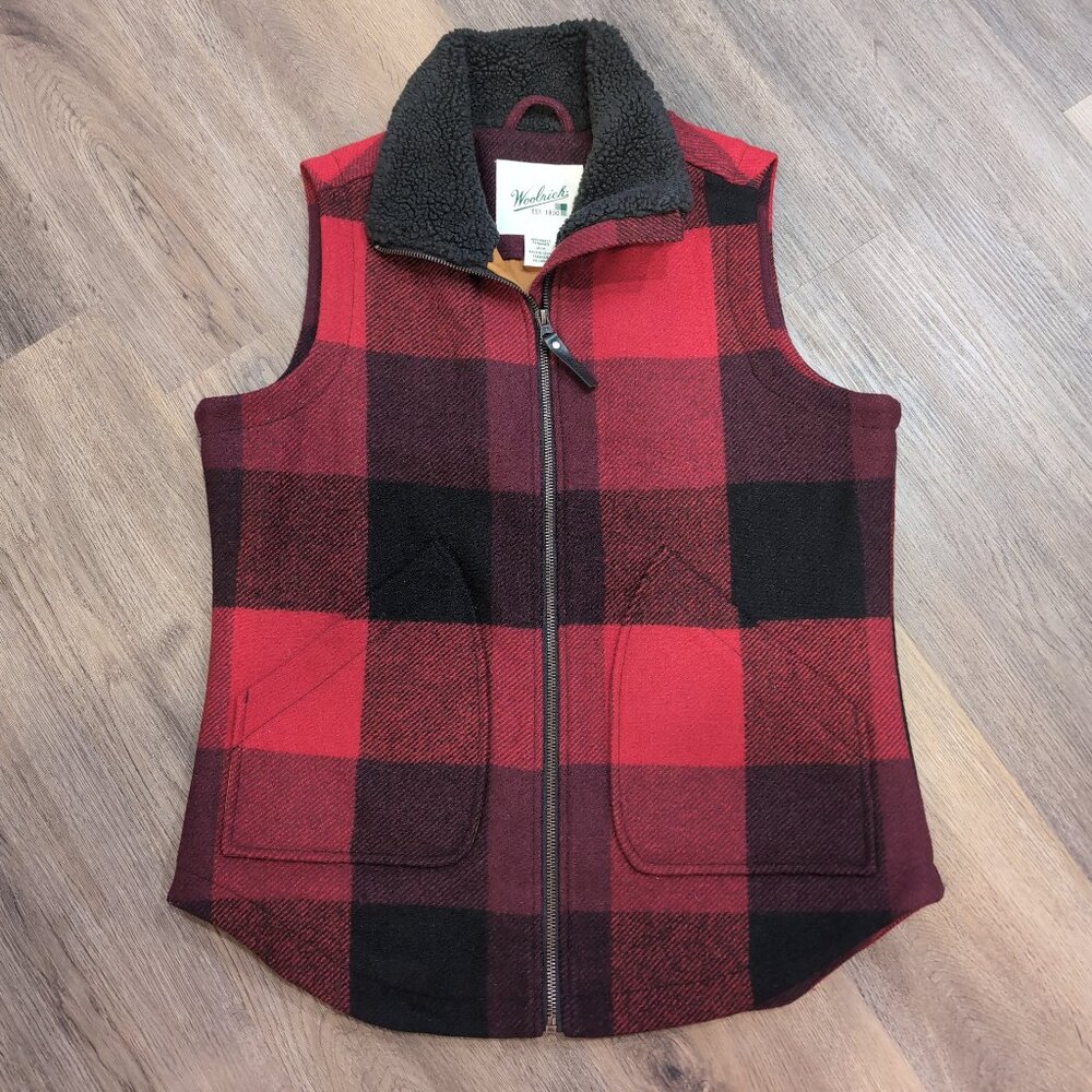 Woolrich Women's Wool Vest Size M Lined Giant Buffalo Check Plaid Zip Red Black